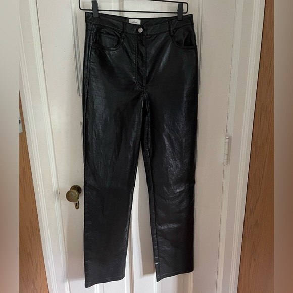Wilfred Aritzia Faux Leather Straight Leg Melina Pants. 2022 Version. Size 6 - Picture 3 of 8